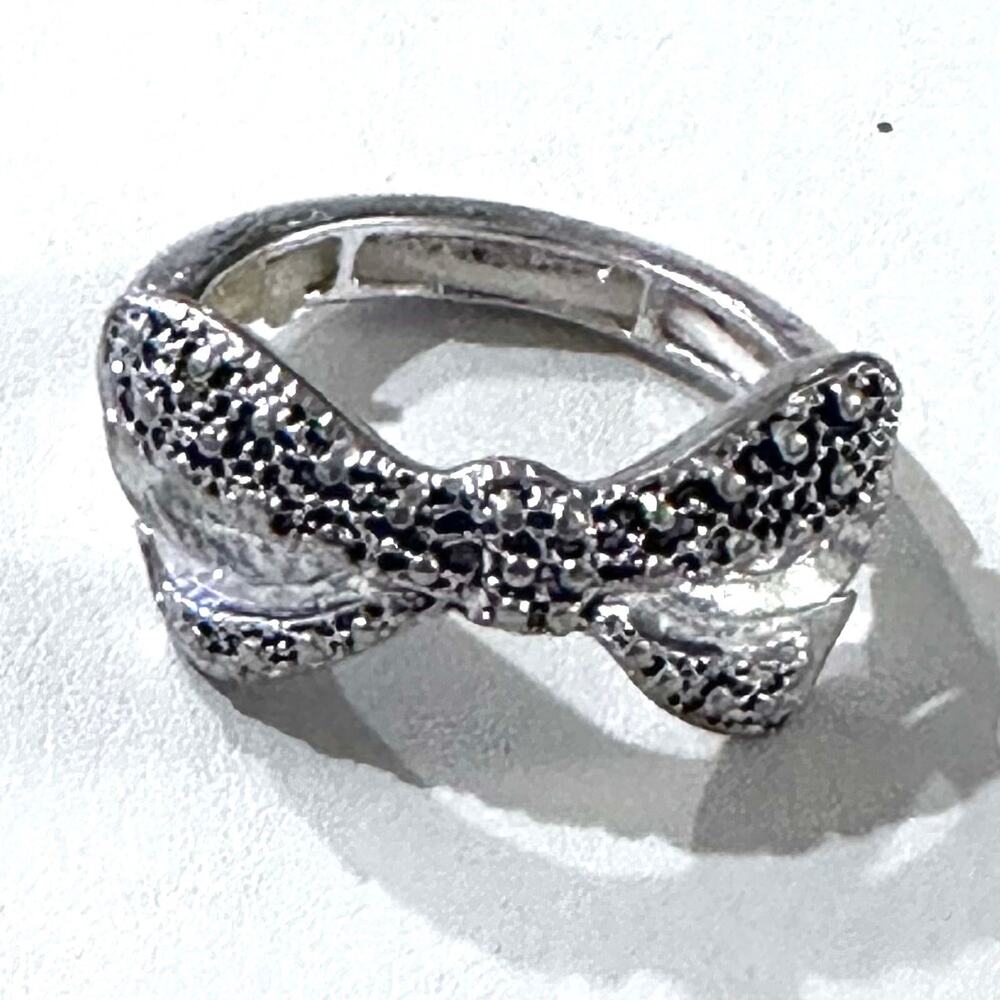 Rhinestone Bow Stretch Ring